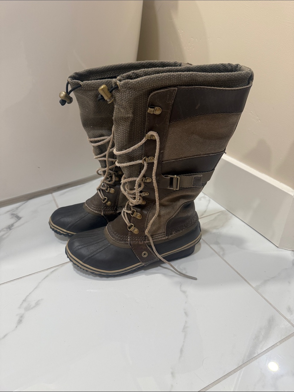 Sorel Women's Tall Olive Brown and Black Winter Rain Boots